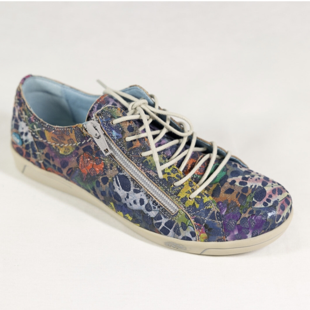 CLOUD* Aika Fidelia Blue sneaker side zip front lace soft footbed size 38 rubber